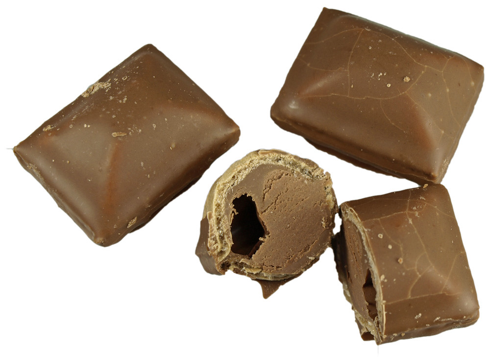 Bodo’s cut-open Crispello records the filled wafer construction of Britain’s original three-piece format.